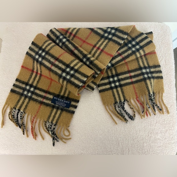 Burberry Accessories - BURBERRY SCARF